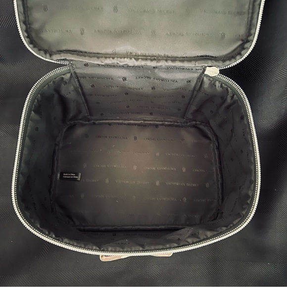 Victoria Secret Makeup Bag - Picture 6 of 7